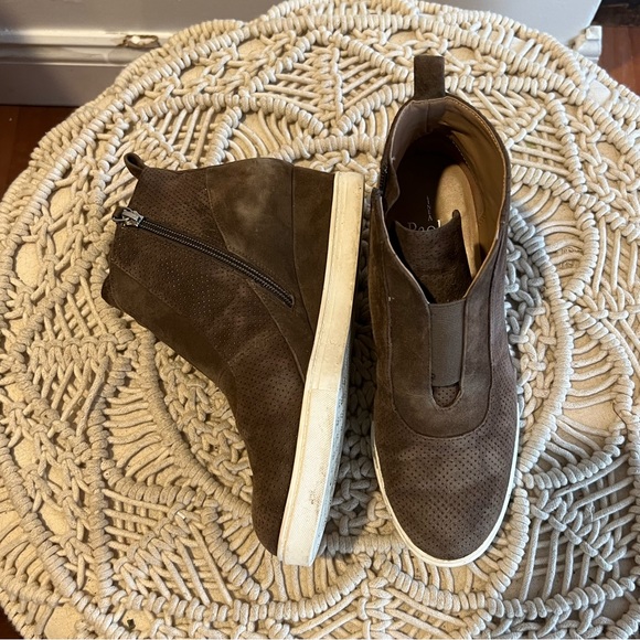 Linea Paolo ANNA  Low Heel Wedge Sneaker Dark Olive Perforated Suede - Picture 6 of 9